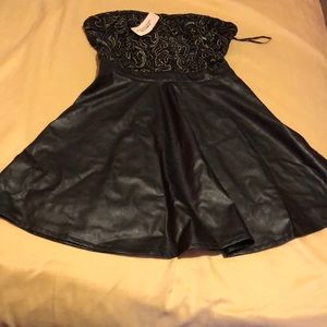 NWT Black & Gold Short Tube Dress